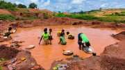 En Centrafrique, le cas d'un village illustre le manque d'investissements de certaines sociétés (…)